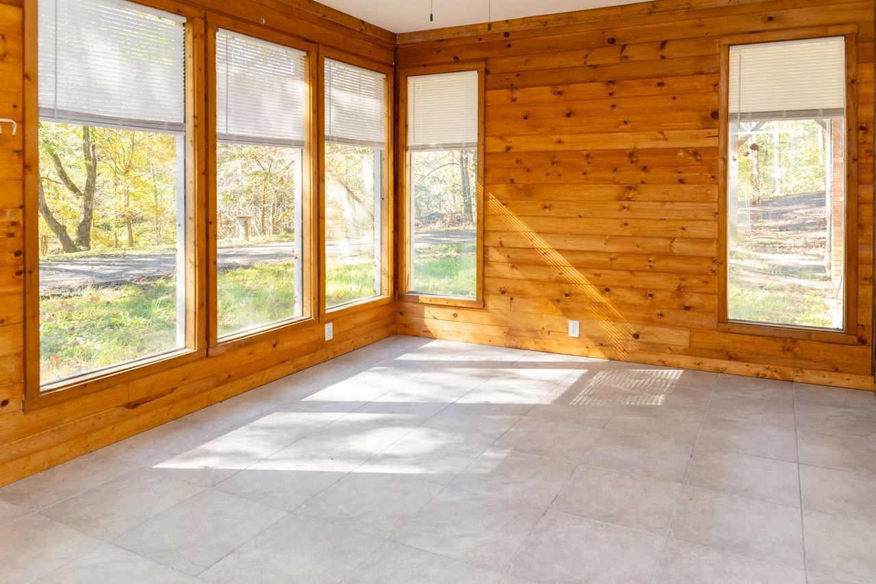 933 933 Caney Creek Rd - Photo 3 of 29