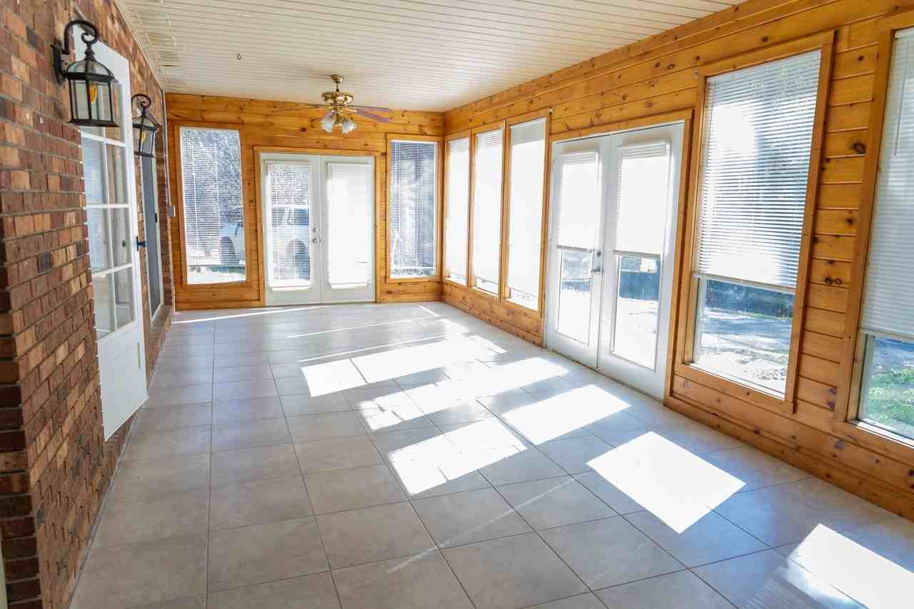 933 933 Caney Creek Rd - Photo 4 of 29