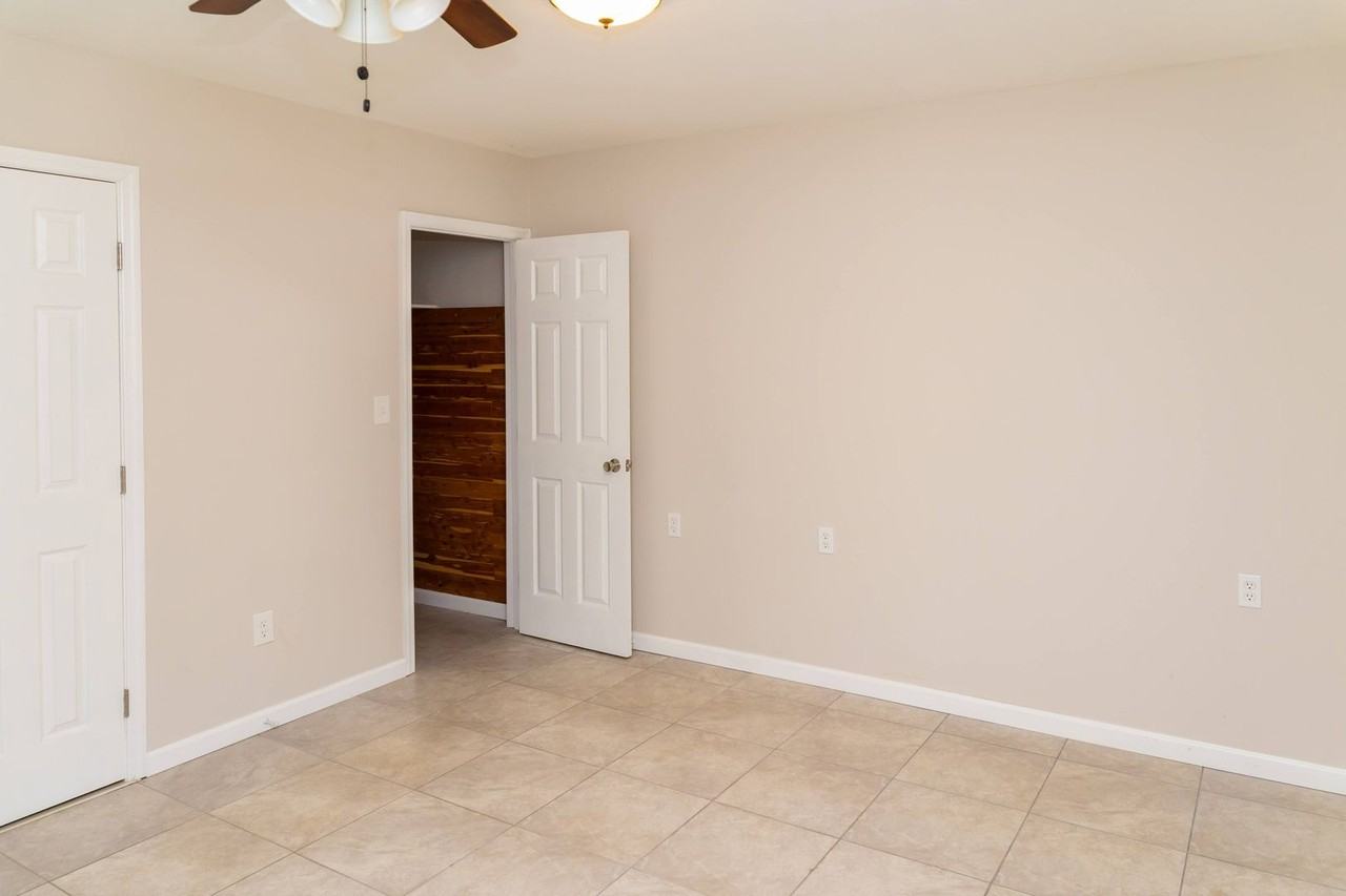 933 933 Caney Creek Rd - Photo 7 of 29