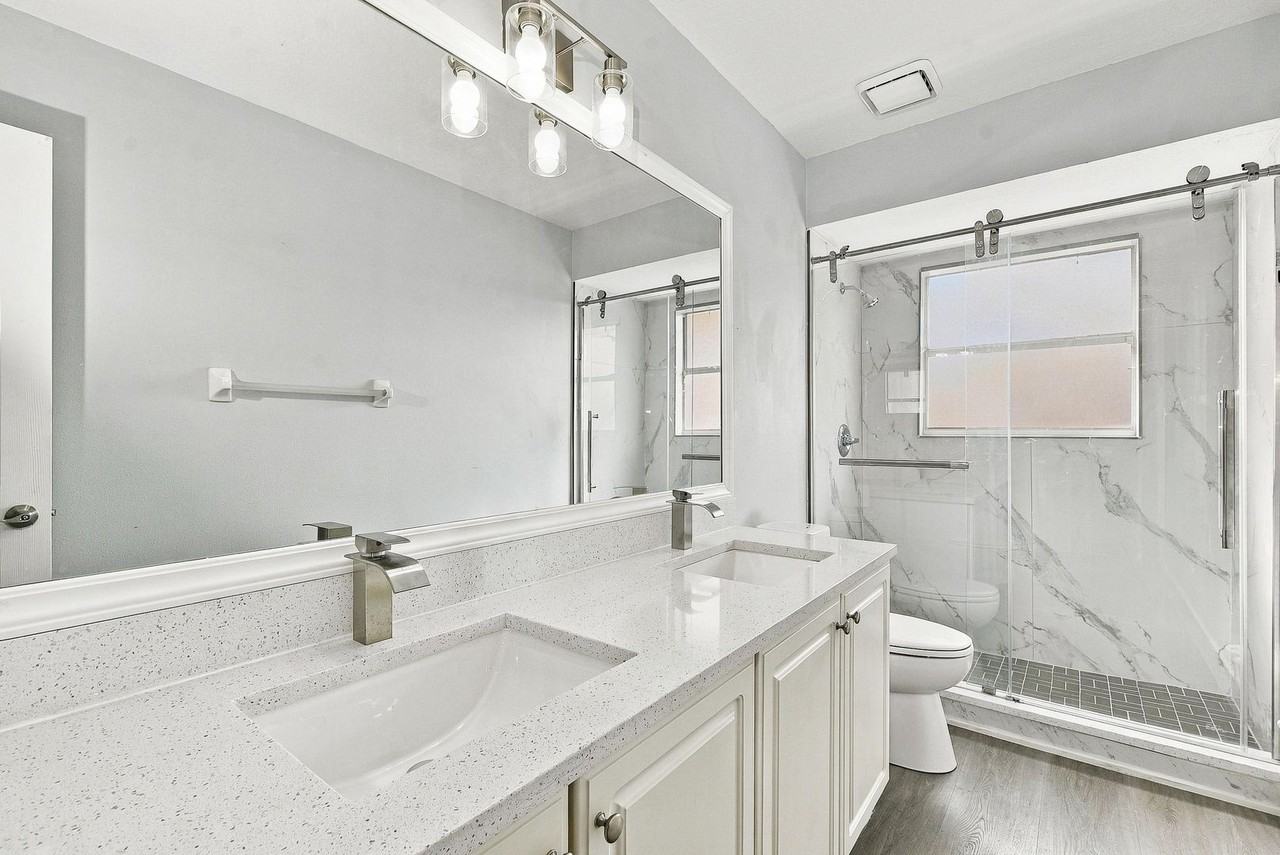 1156 Hollow Pine Dr - Photo 5 of 14