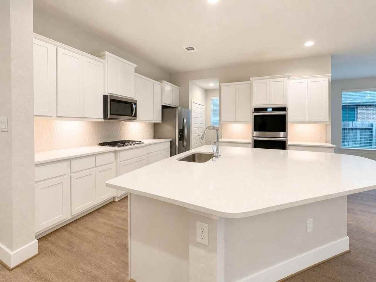 3530 Matterhorn Dr - Photo 2 of 27