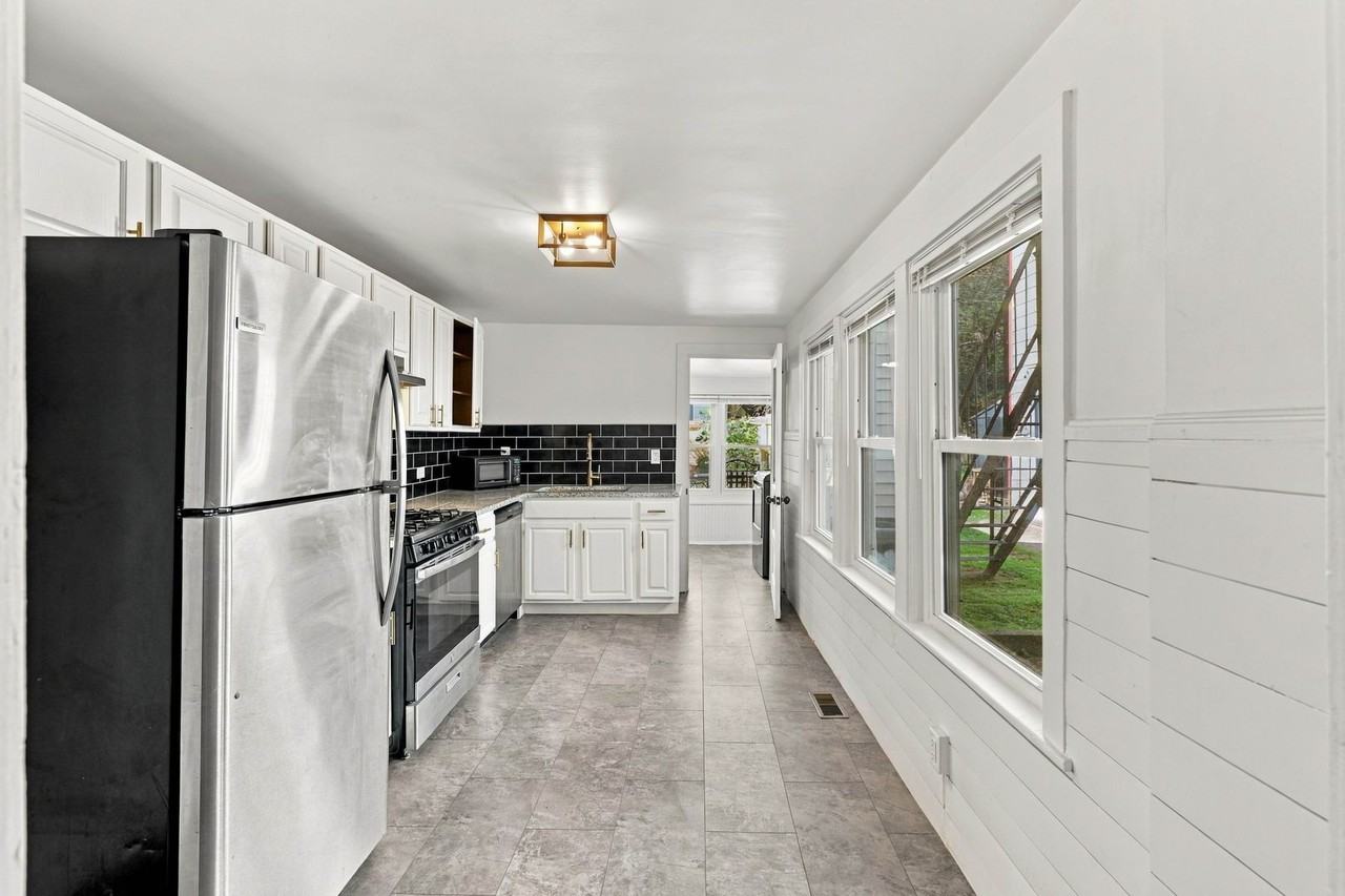 304 N Mulberry St - Photo 5 of 21
