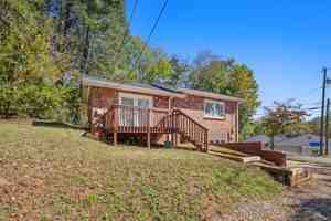 featured image of 8 Elkmont Dr