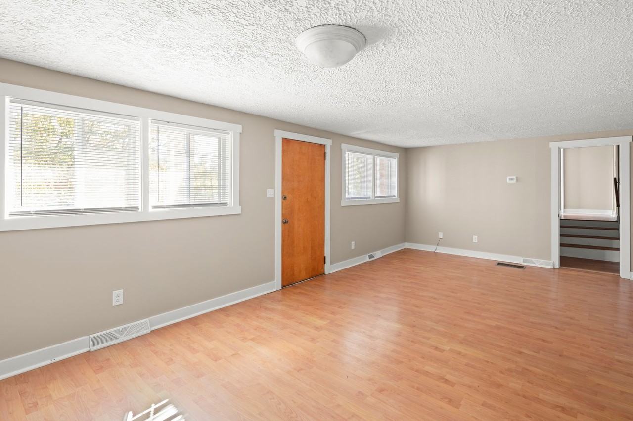 8 Elkmont Dr - Photo 5 of 23
