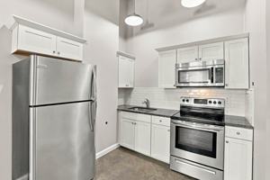 featured image of 283 E Madison St