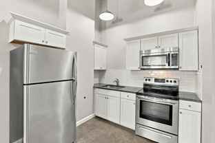 283 E Madison St - Photo 1 of 1