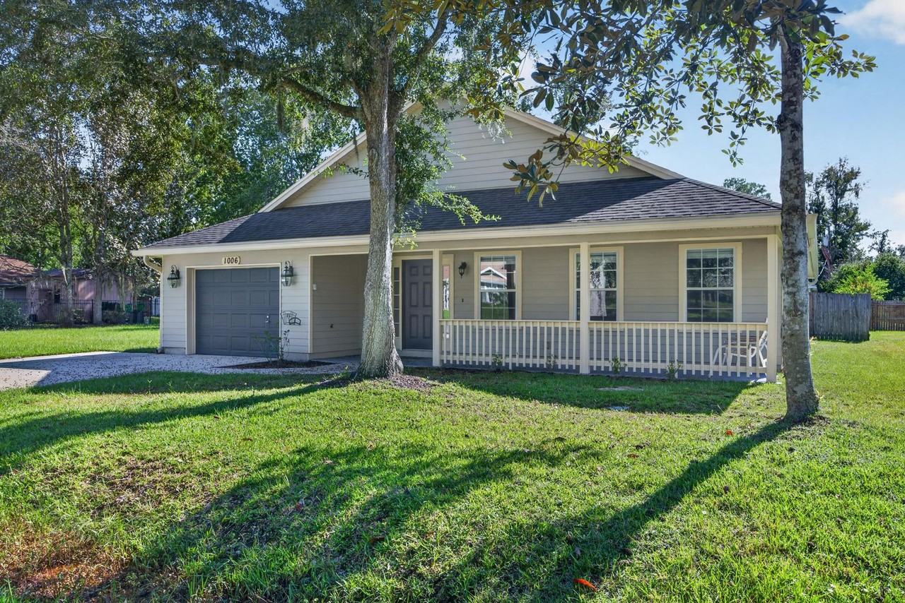 1006 Clay St - Photo 5 of 26
