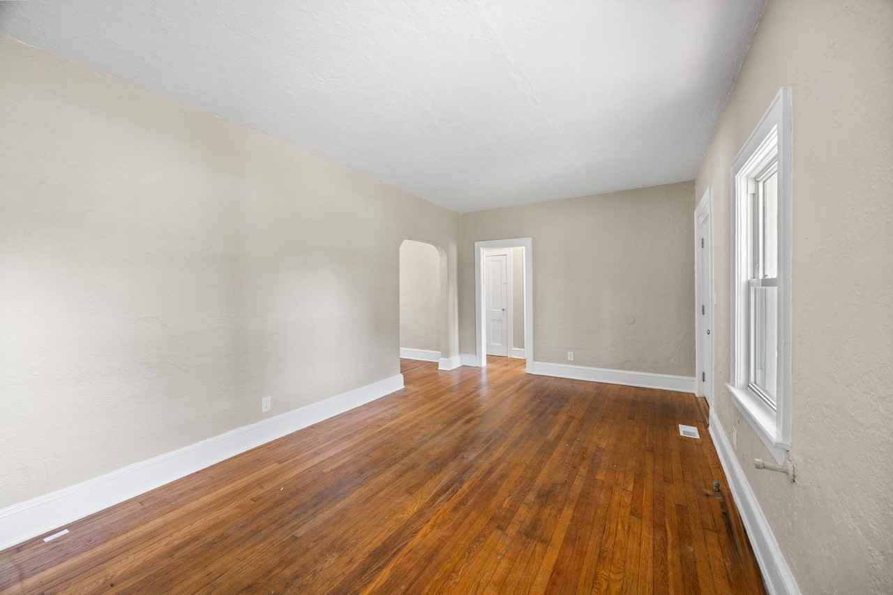 1300 Melrose Pkwy - Photo 6 of 35