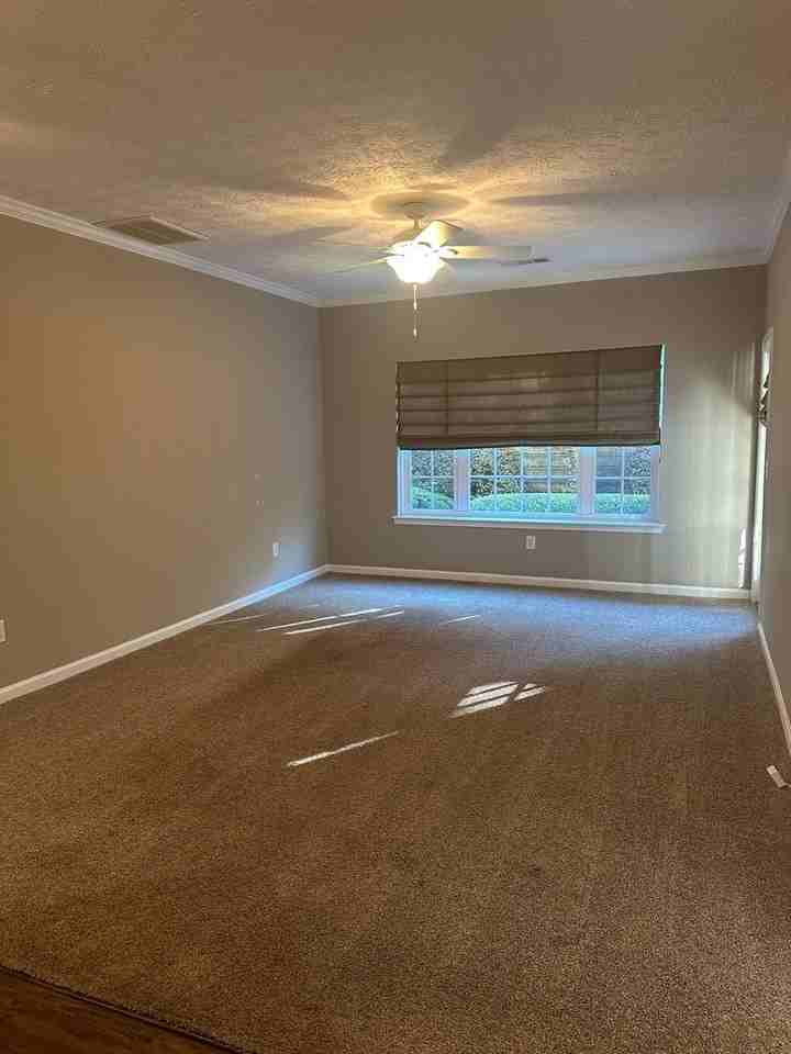 1001 Holly Dr #104 - Photo 5 of 14