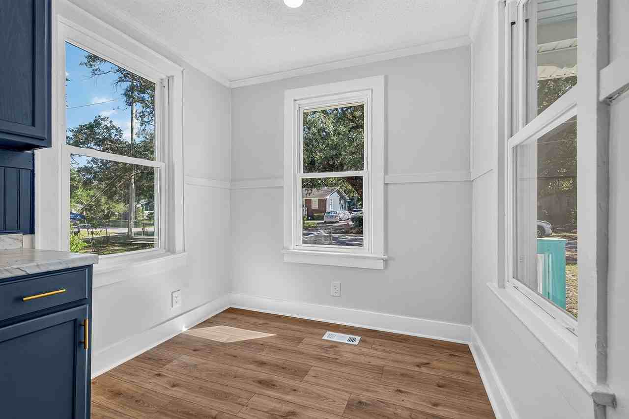 2660 Olympia Ave - Photo 6 of 19