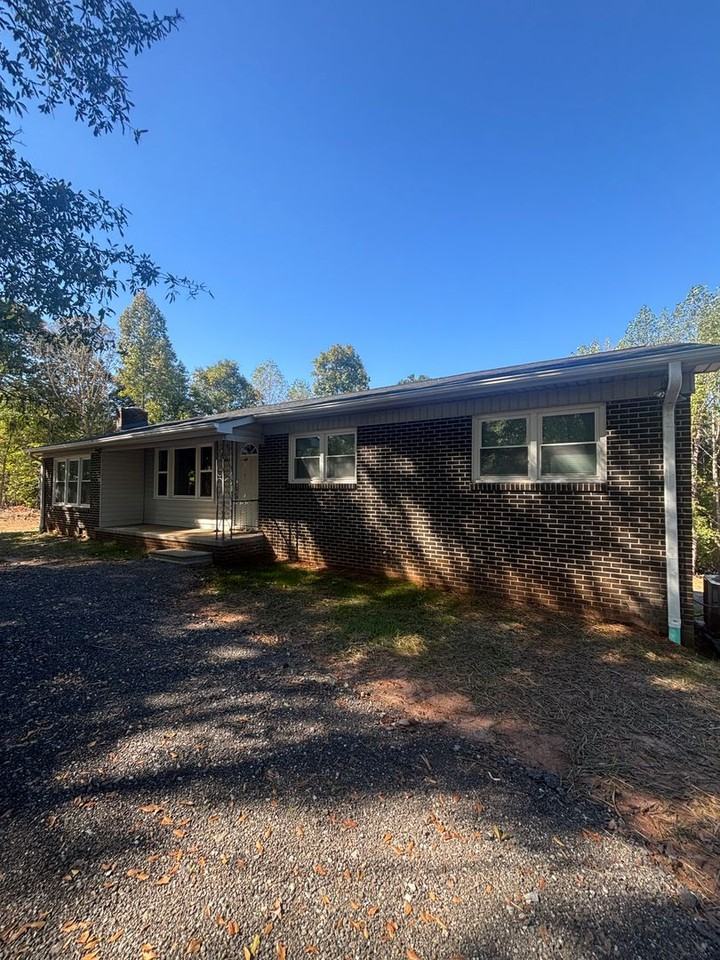 868 Beaver Creek Dam Rd - Photo 2 of 31
