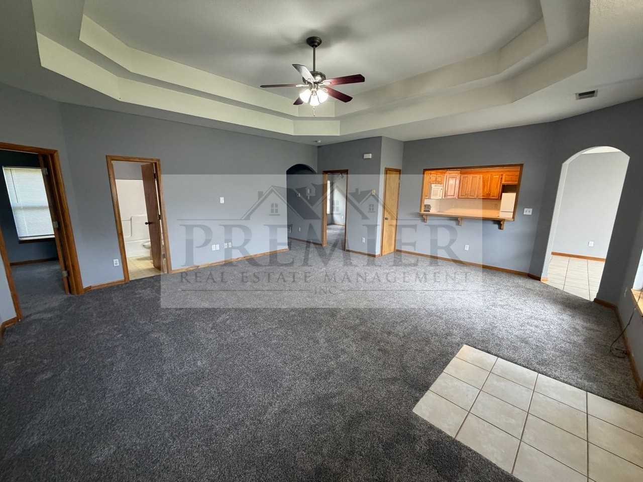 420 N Savage Ct - Photo 2 of 18