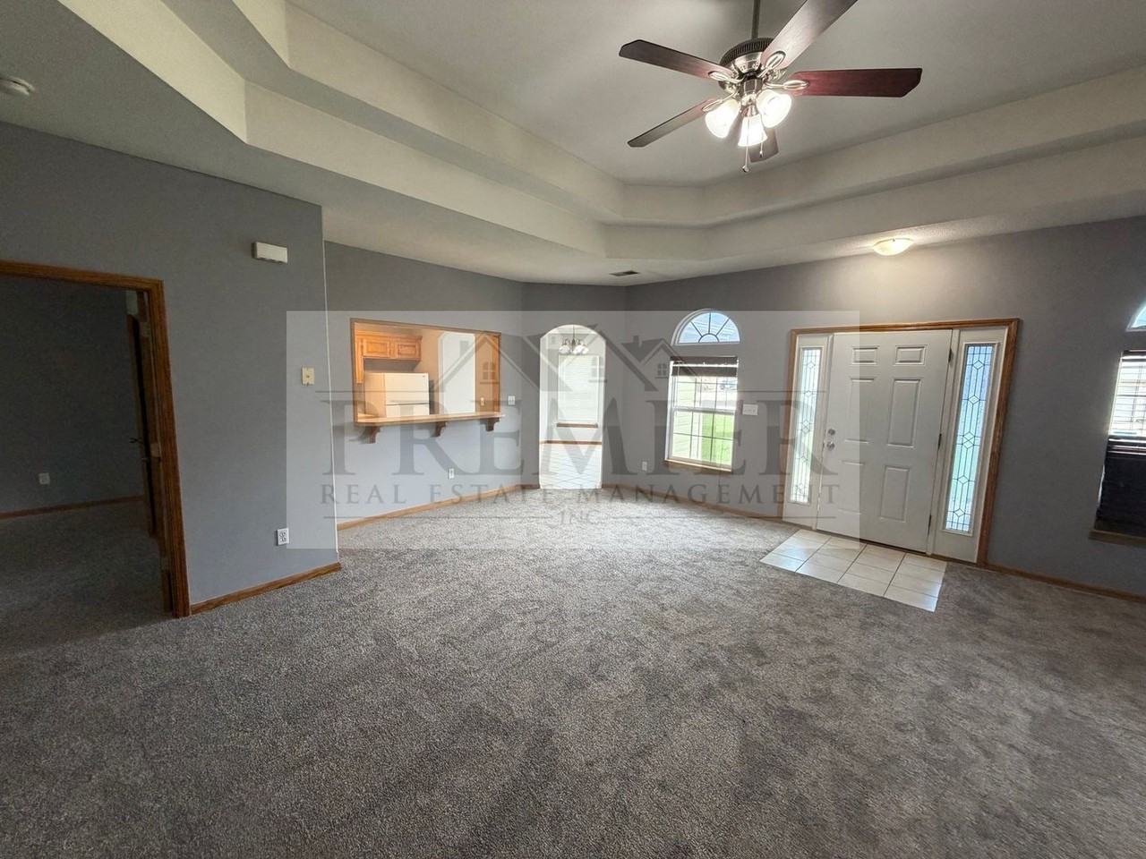 420 N Savage Ct - Photo 3 of 18