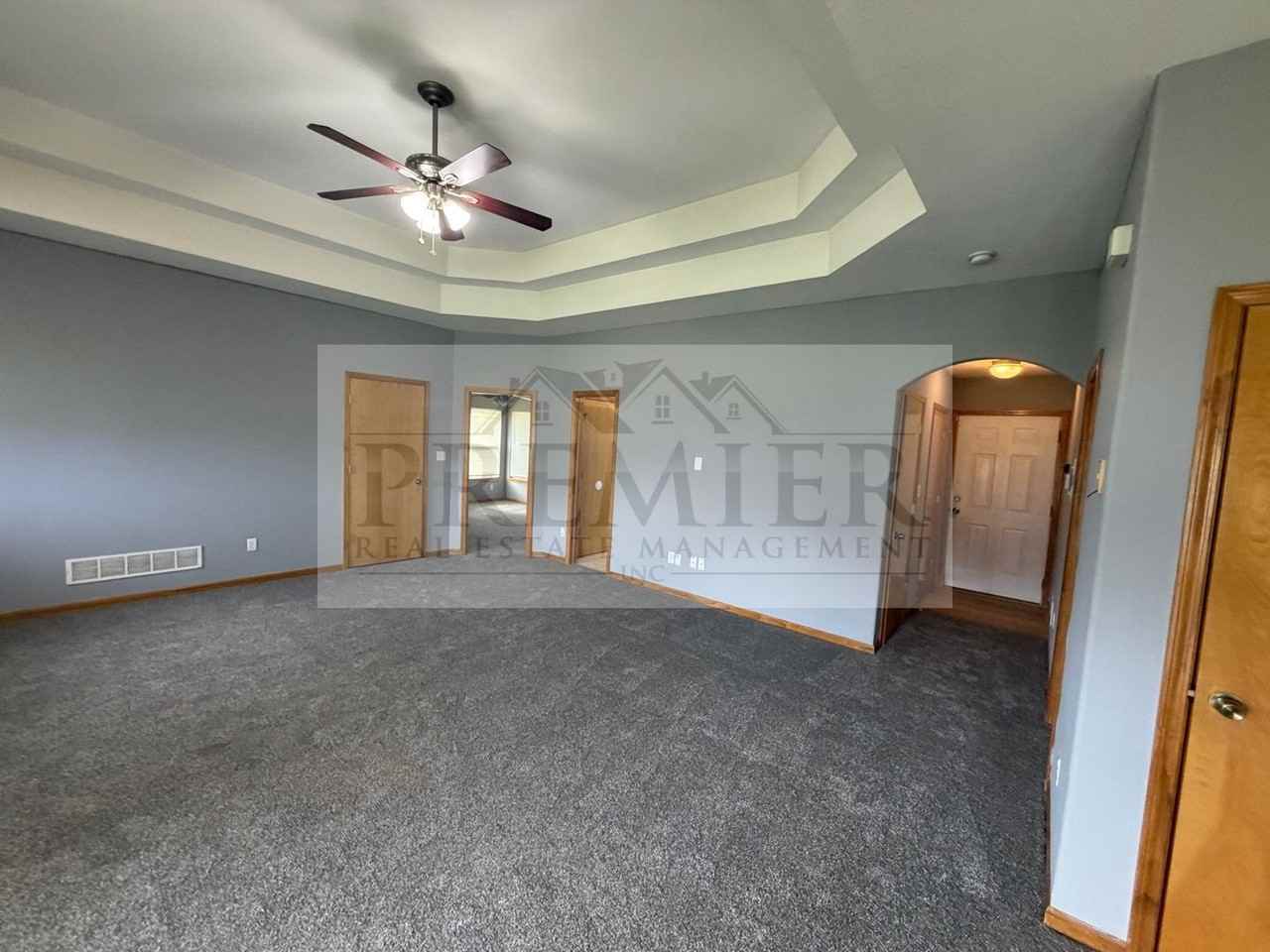 420 N Savage Ct - Photo 4 of 18