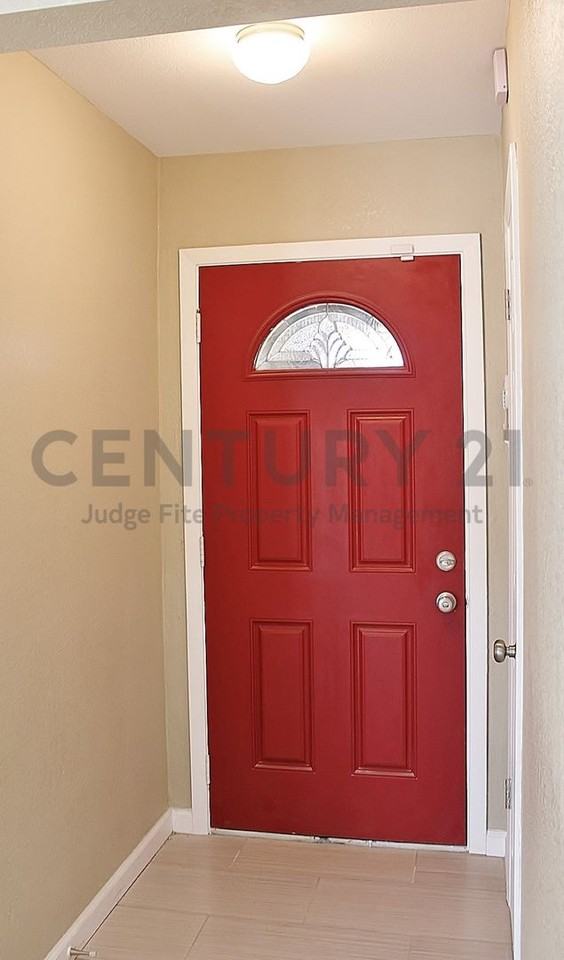302 Linkwood Dr - Photo 2 of 24