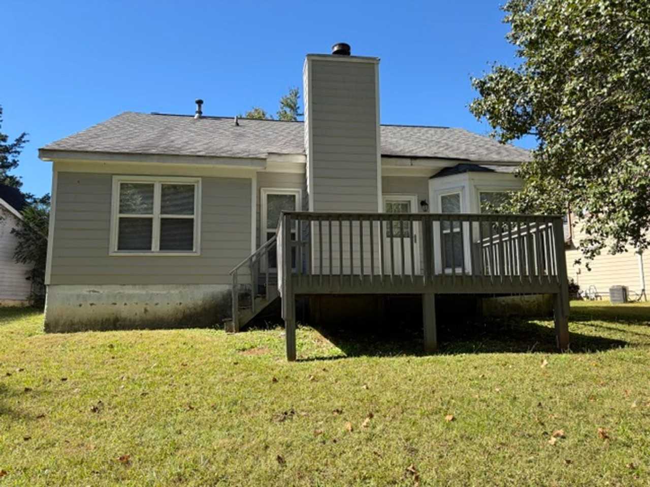8628 Lockerbie Ln - Photo 2 of 23