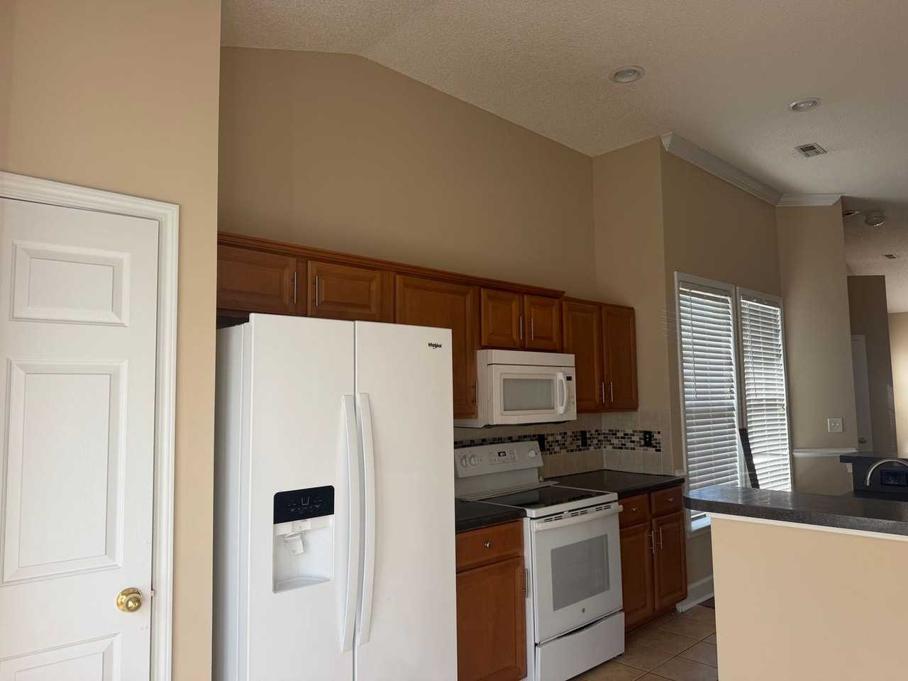 205 Threshing Way - Photo 4 of 9