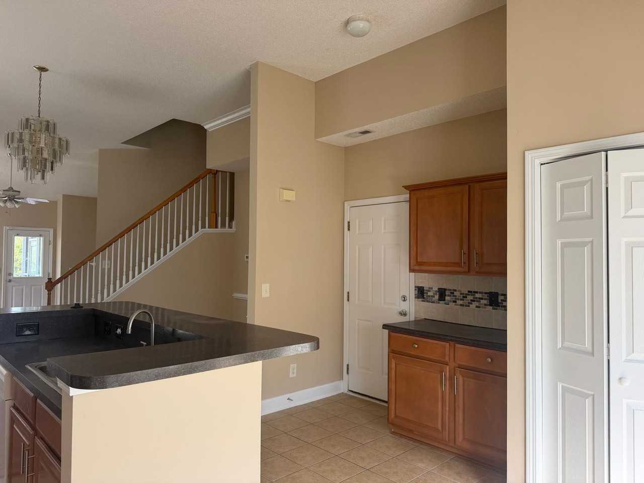 205 Threshing Way - Photo 5 of 9