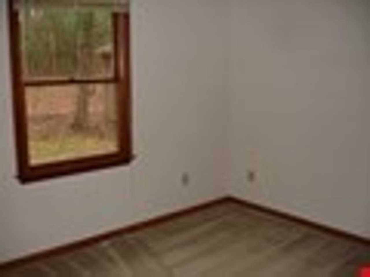 104 Hickory Hills Ct - Photo 2 of 4