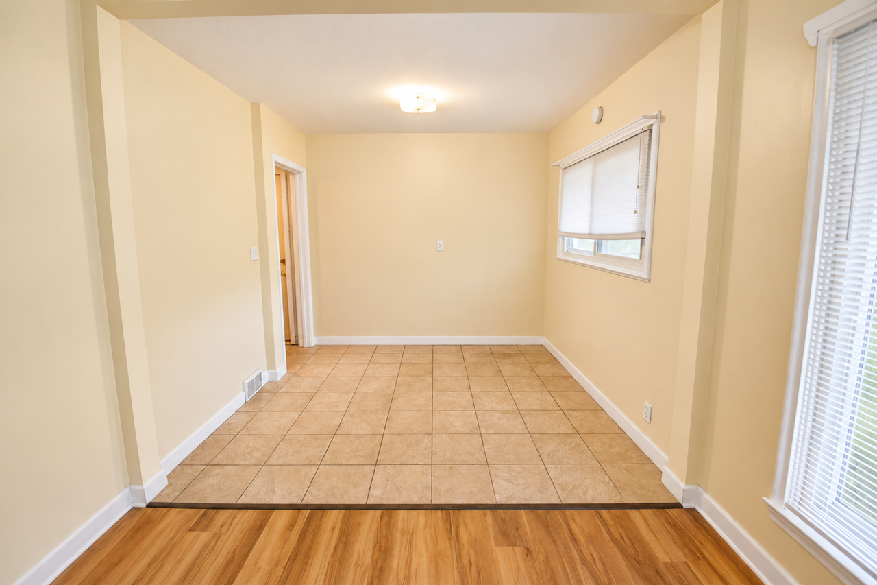 1407 Durand Ct Se - Photo 4 of 17