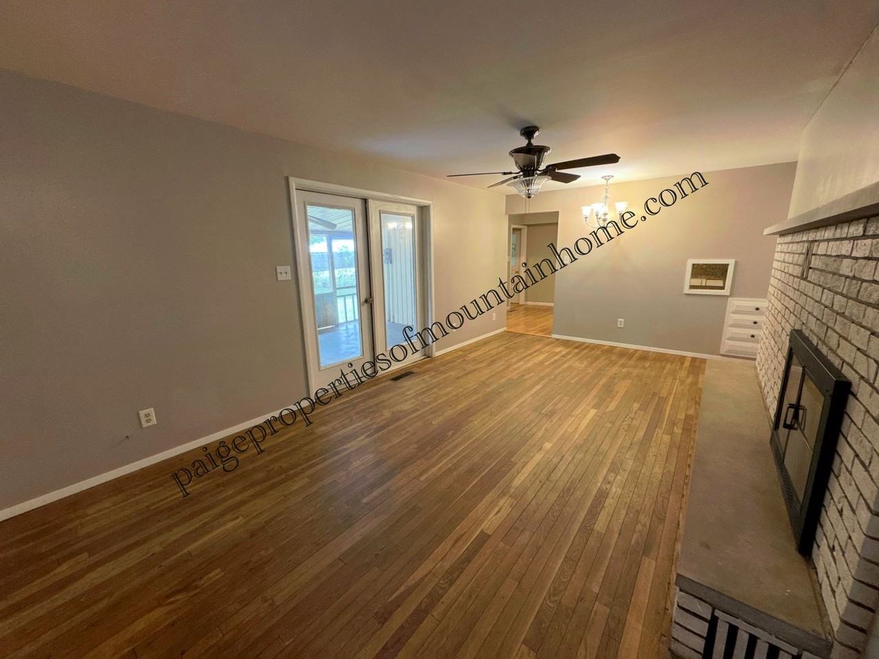 414 Powers St - Photo 5 of 24