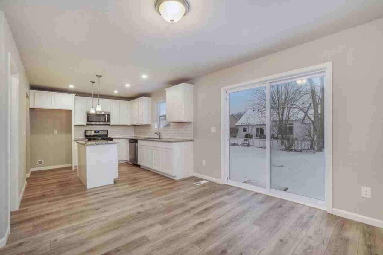 54142 Angeline Dr - Photo 4 of 25