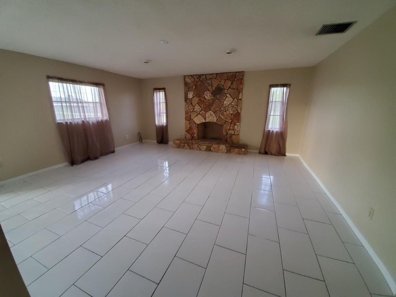 639 Nw Prima Vista Blvd - Photo 4 of 13