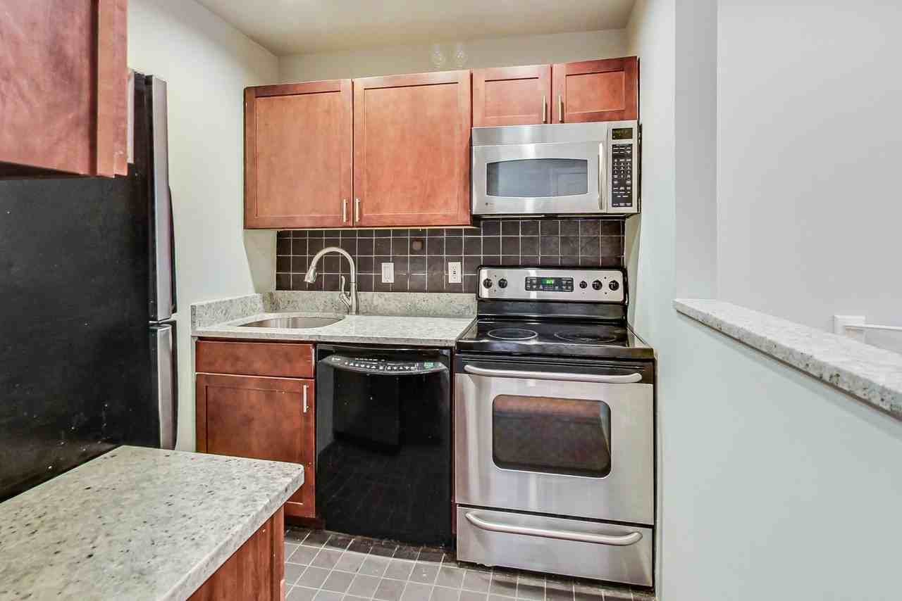 2113 O St Nw ##Nw - Photo 2 of 24