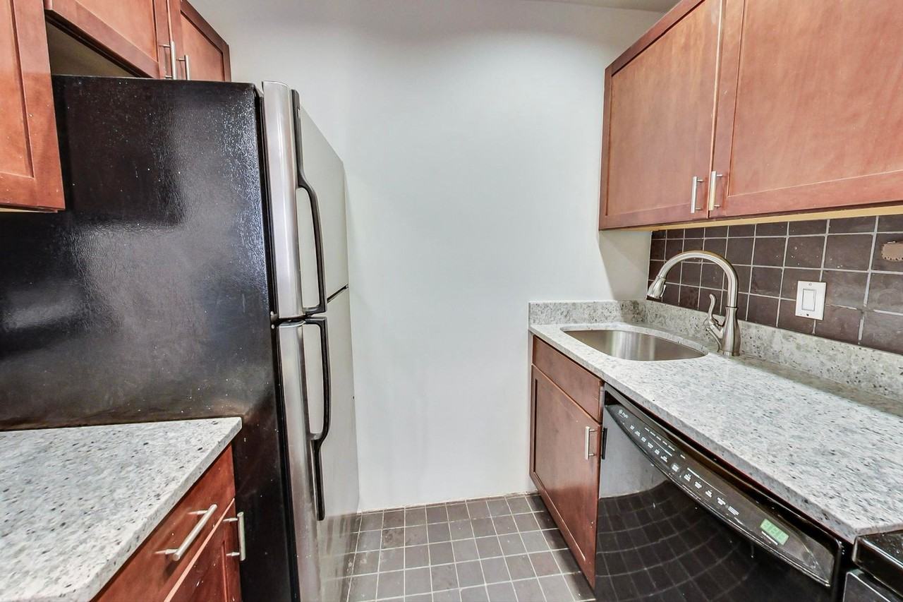 2113 O St Nw ##Nw - Photo 4 of 24