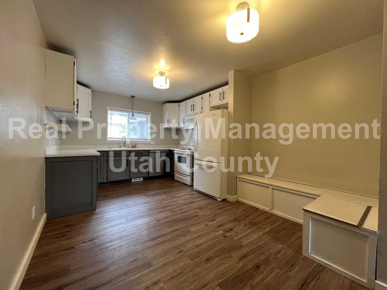 1435 N Amiron Way #A - Photo 3 of 23