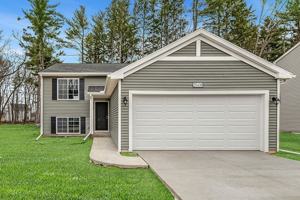 featured image of 25438 Forest Ln