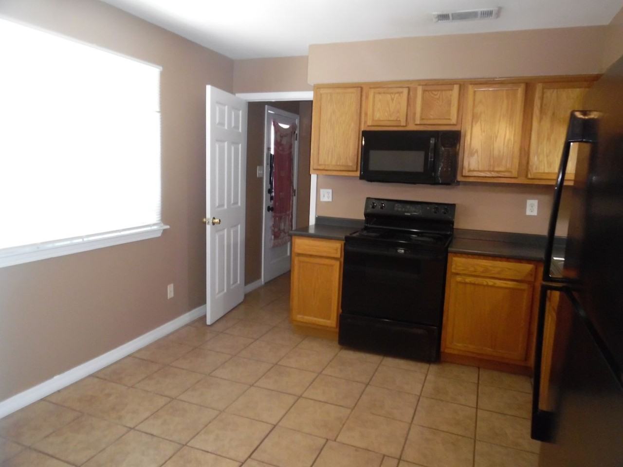 7910 Arcadia Ln - Photo 6 of 7