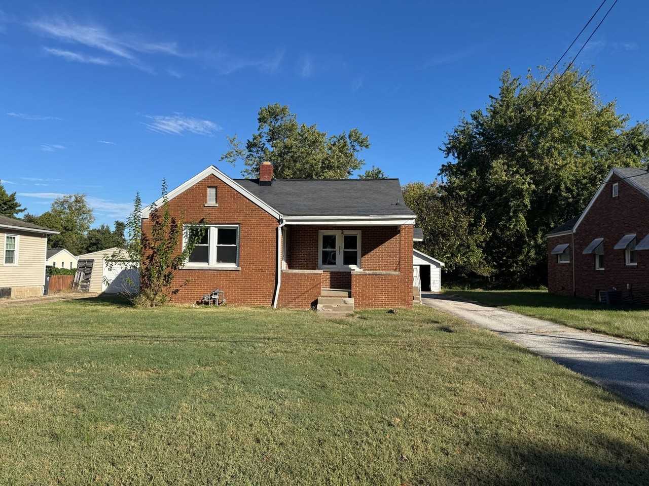 2252 E Tennessee St - Photo 2 of 14
