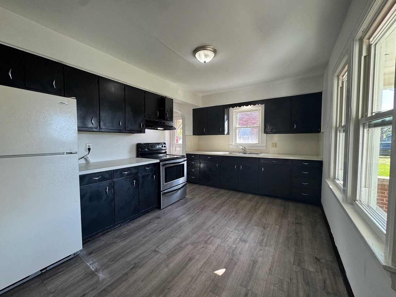 2252 E Tennessee St - Photo 5 of 14
