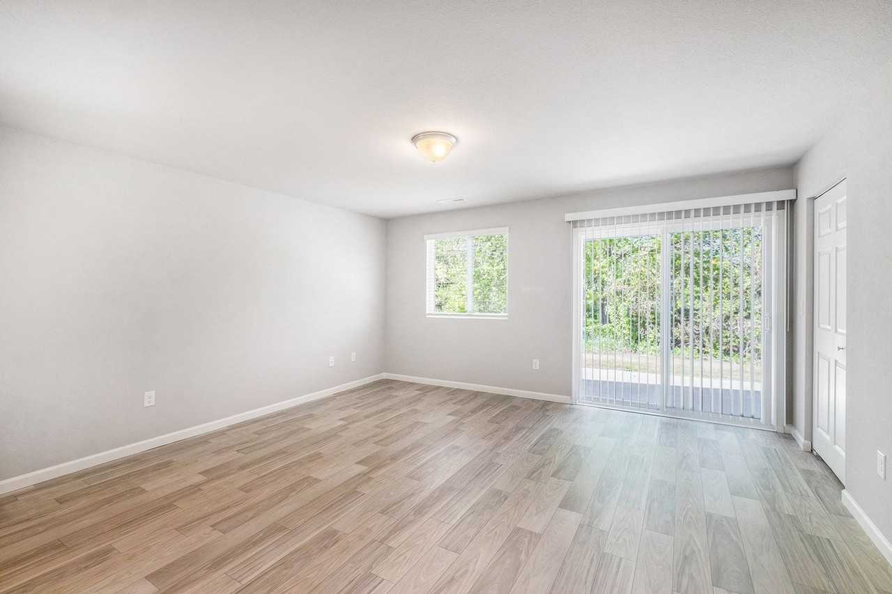 1691 Smith St - Photo 6 of 17
