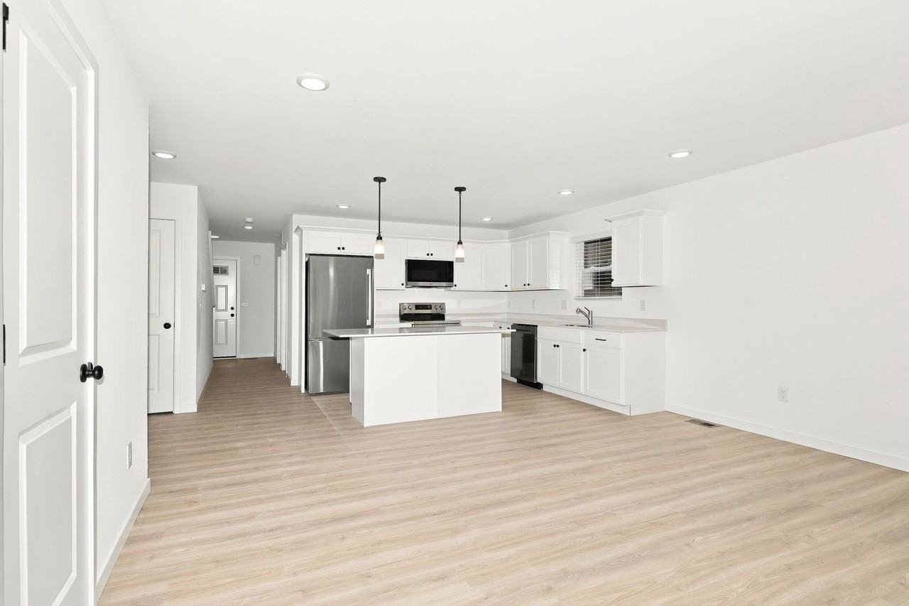 576 E Dale Ave - Photo 3 of 27