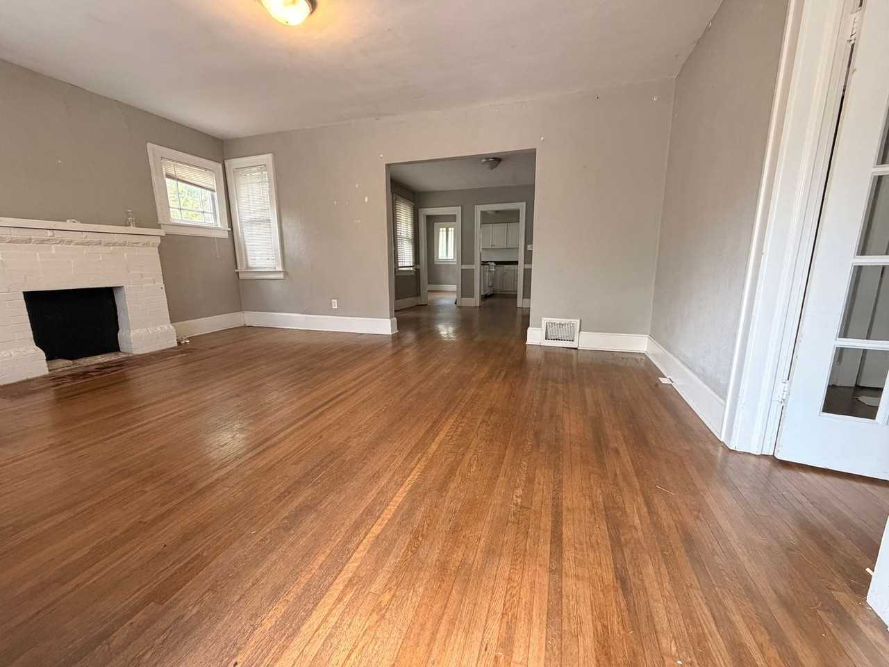 1160 E Meadowmere St - Photo 2 of 30