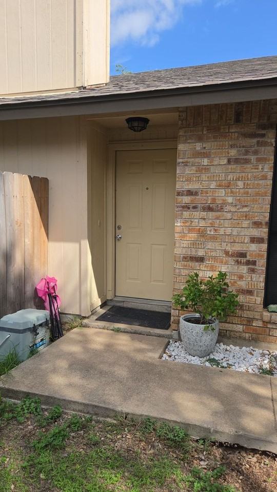 611 Luther Dr - Photo 2 of 2
