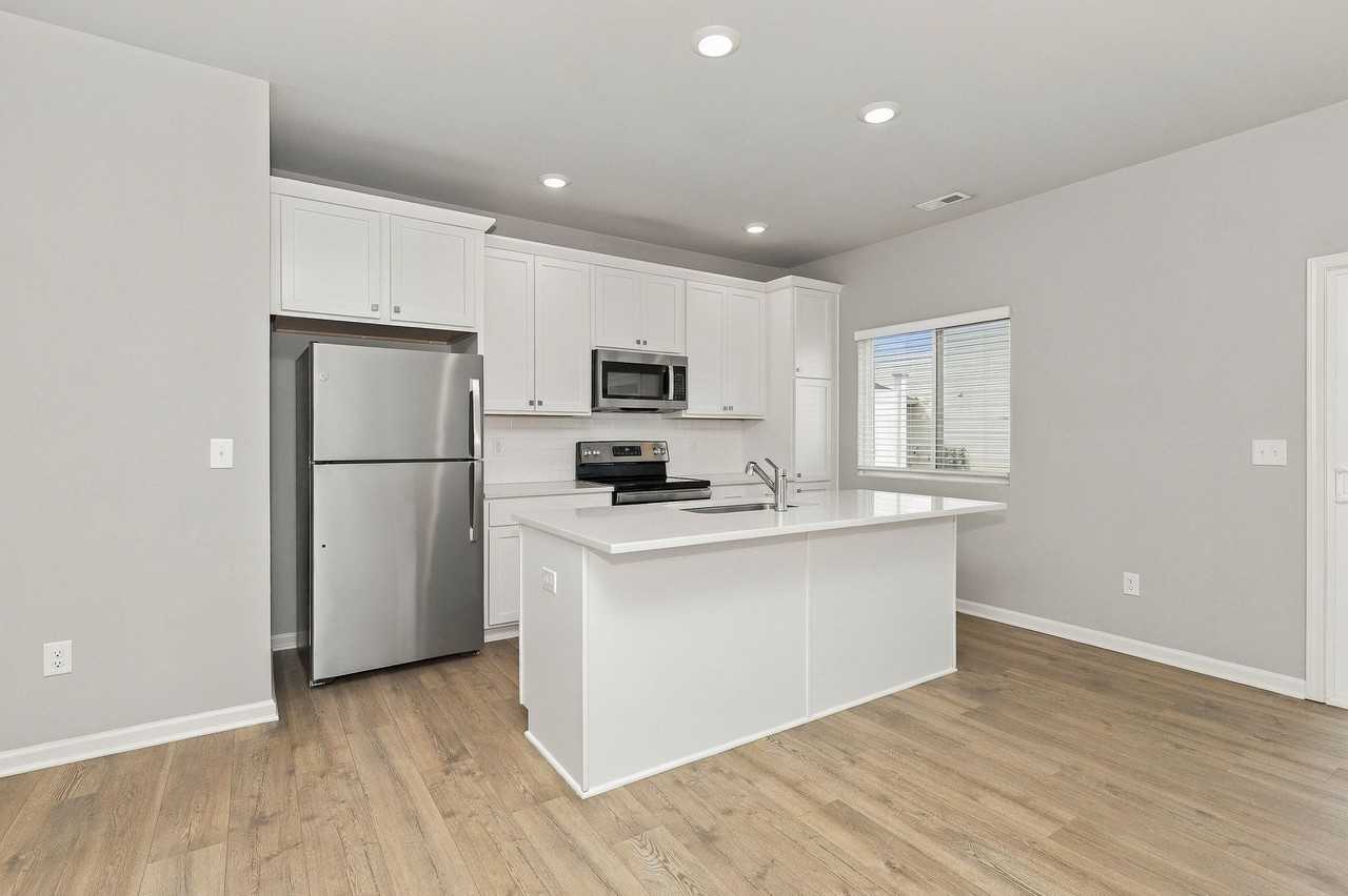 1965 Kingfisher Cir - Photo 4 of 13