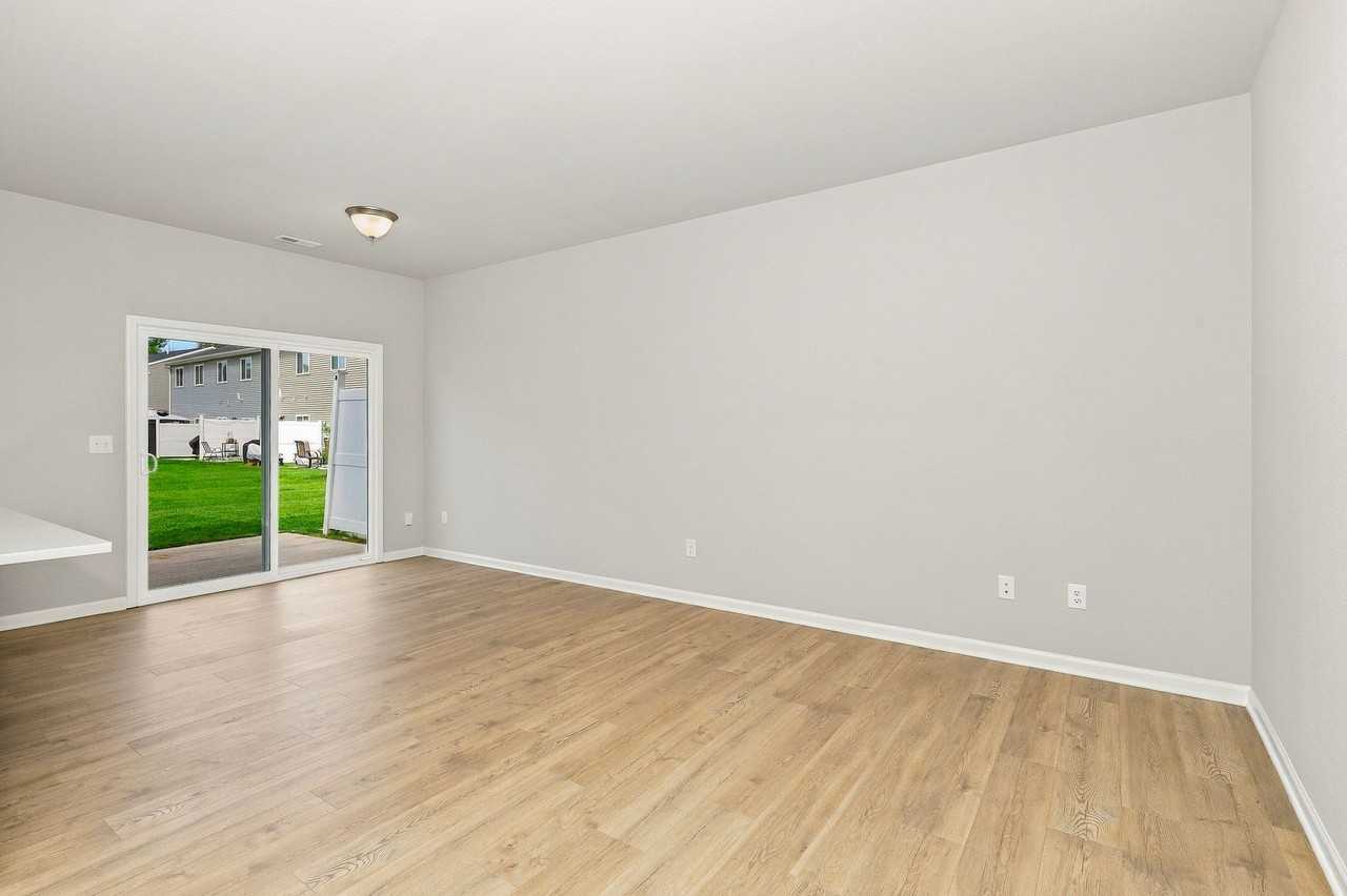 1965 Kingfisher Cir - Photo 5 of 13