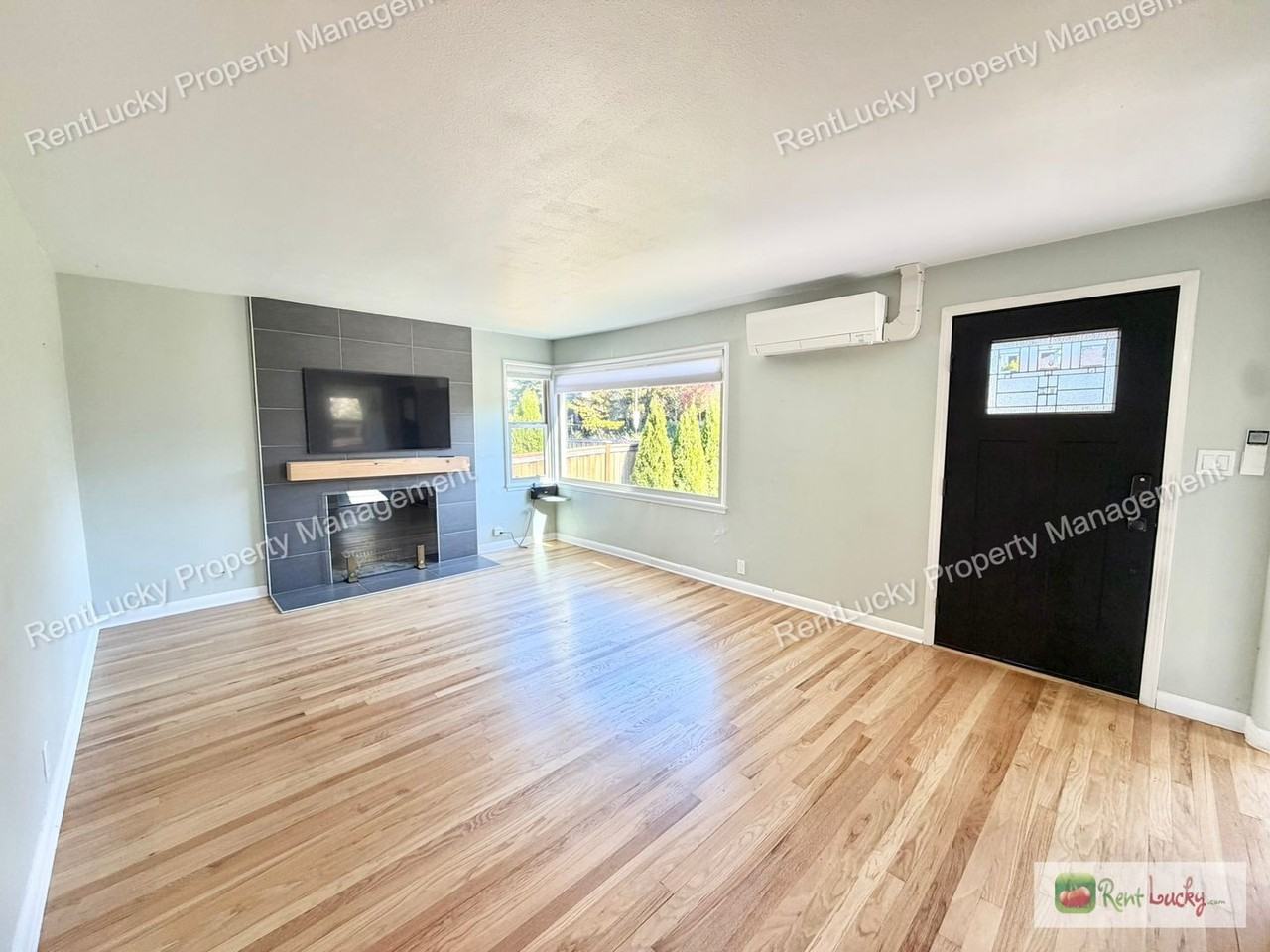 4323 15th Ave S - Photo 2 of 36