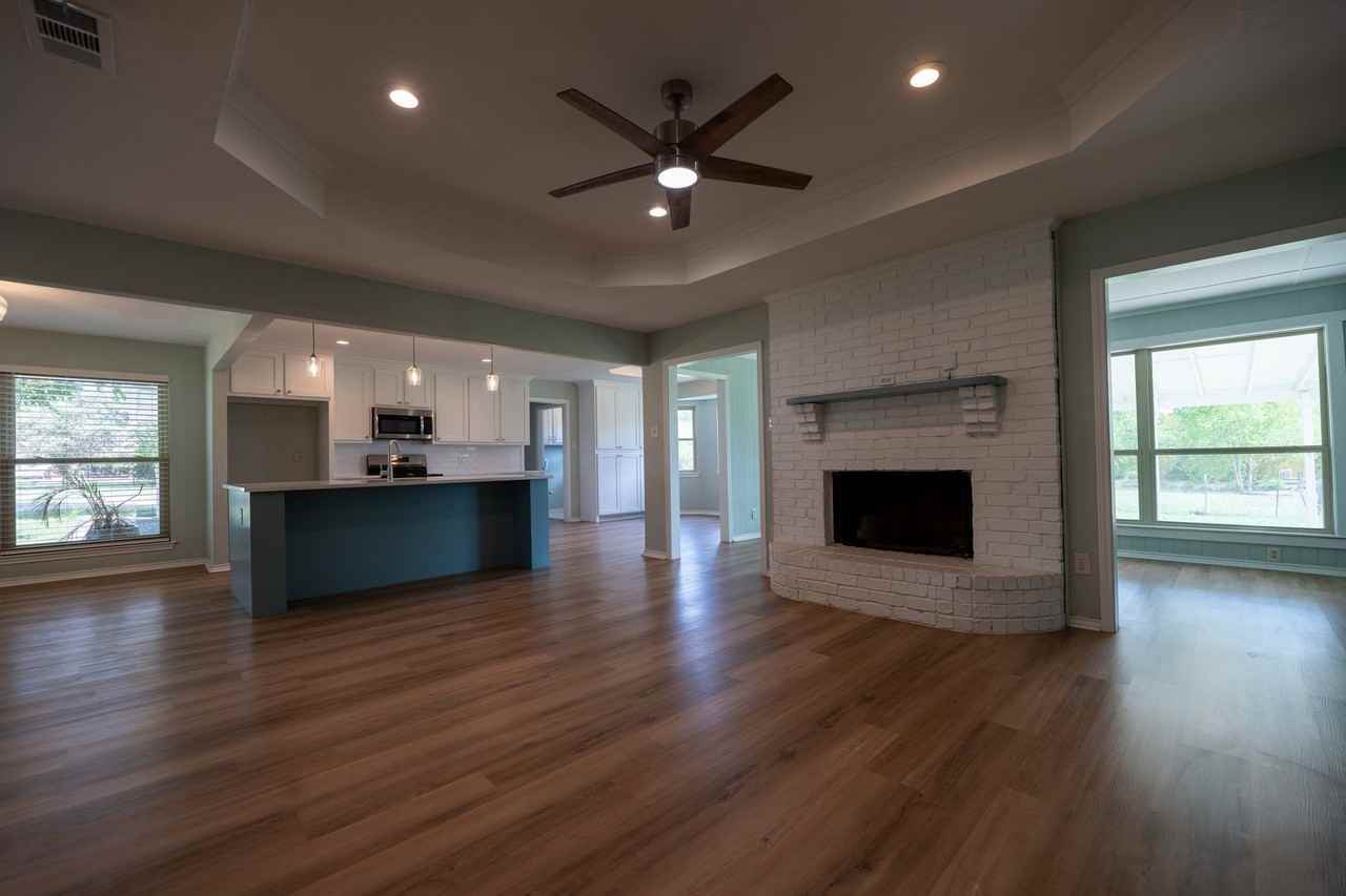16612 Scenic Cir - Photo 6 of 33