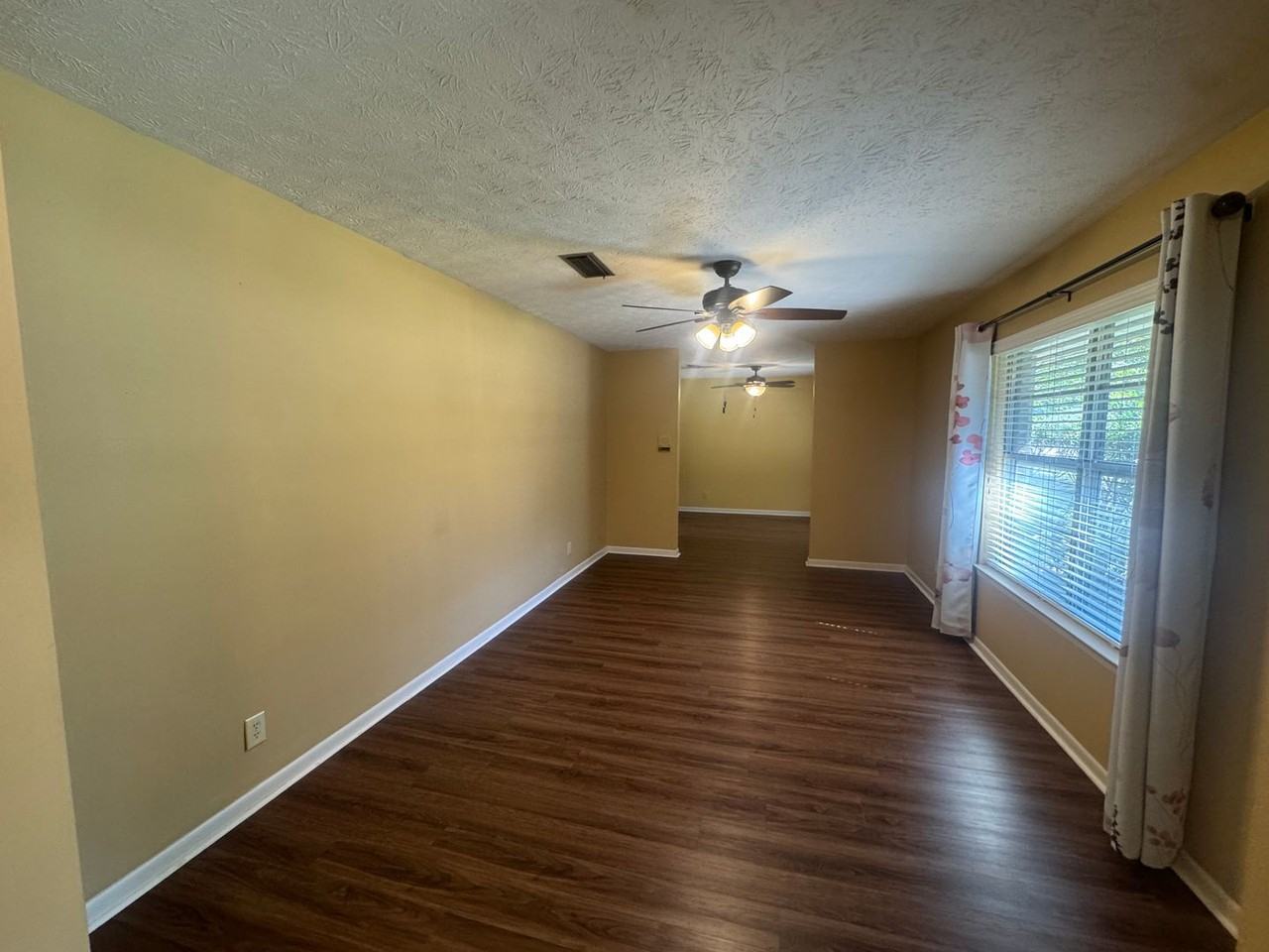 3847 Faunsdale Dr - Photo 5 of 36