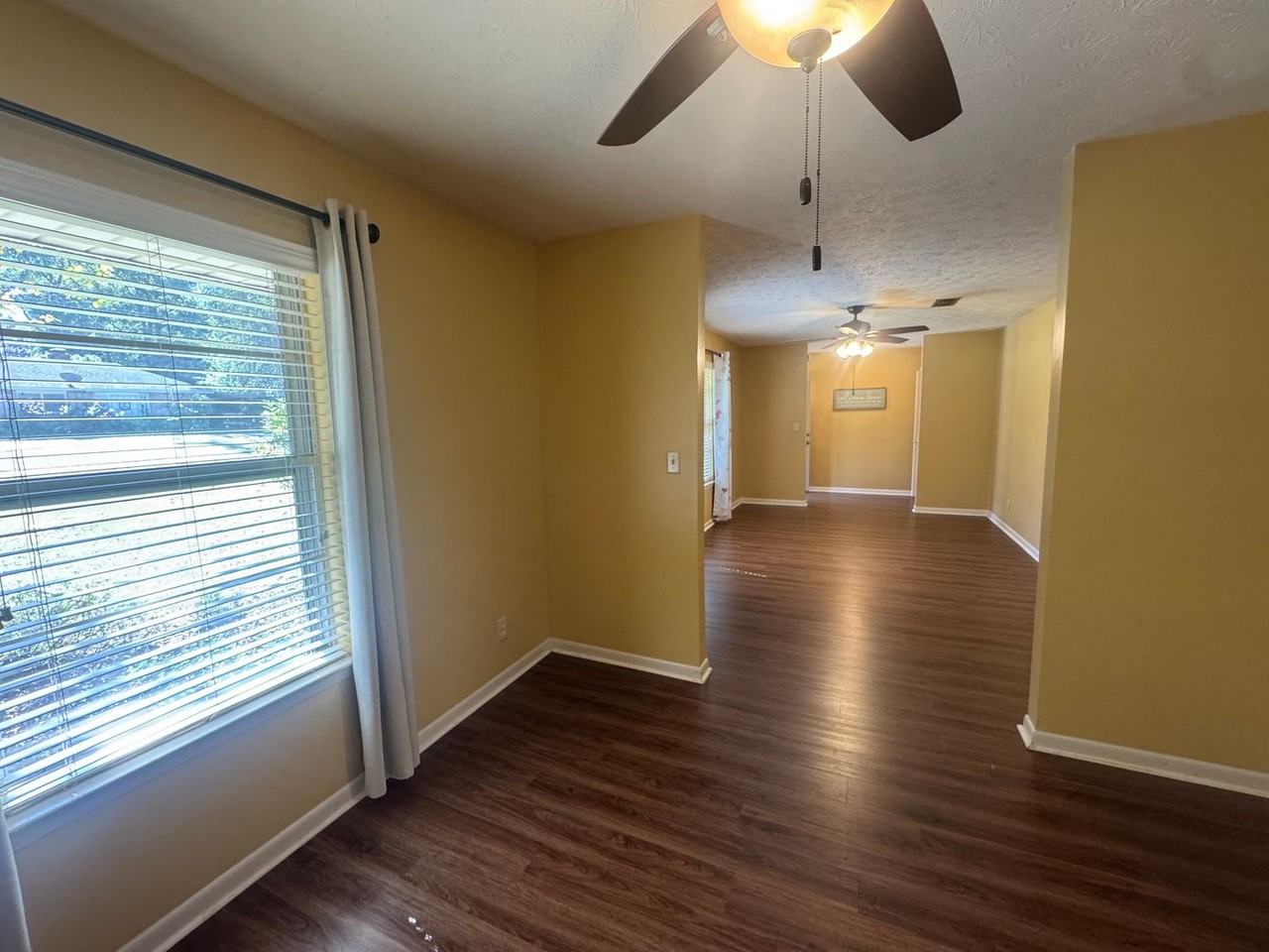 3847 Faunsdale Dr - Photo 7 of 36