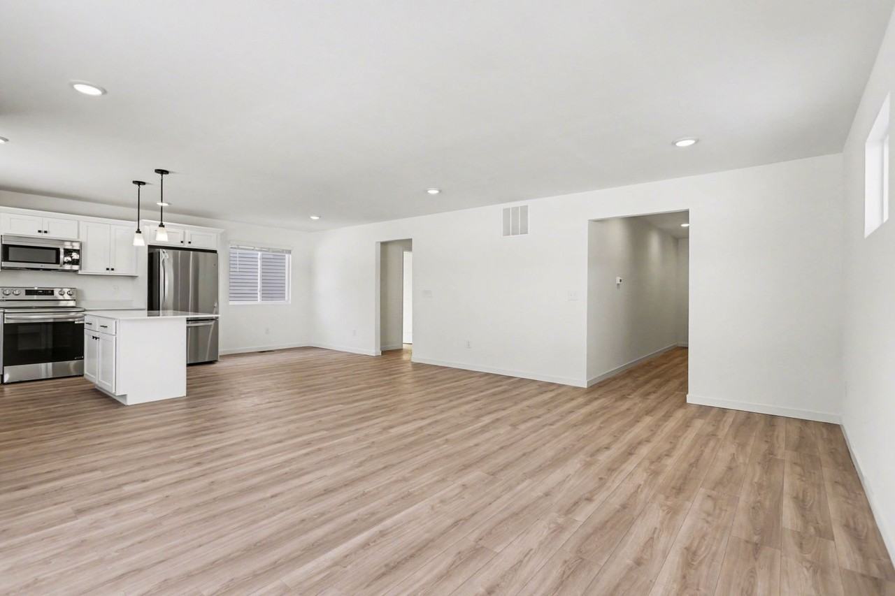 1527 1527 Beechwood Avenue - Photo 4 of 21