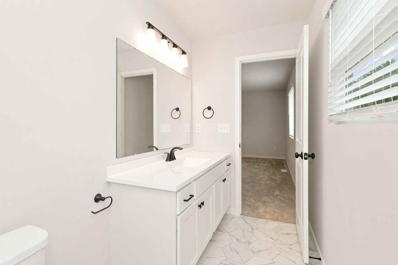 1523 1523 Beechwood Avenue - Photo 7 of 26