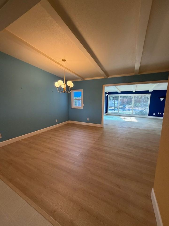 125 Carson Ave - Photo 4 of 19