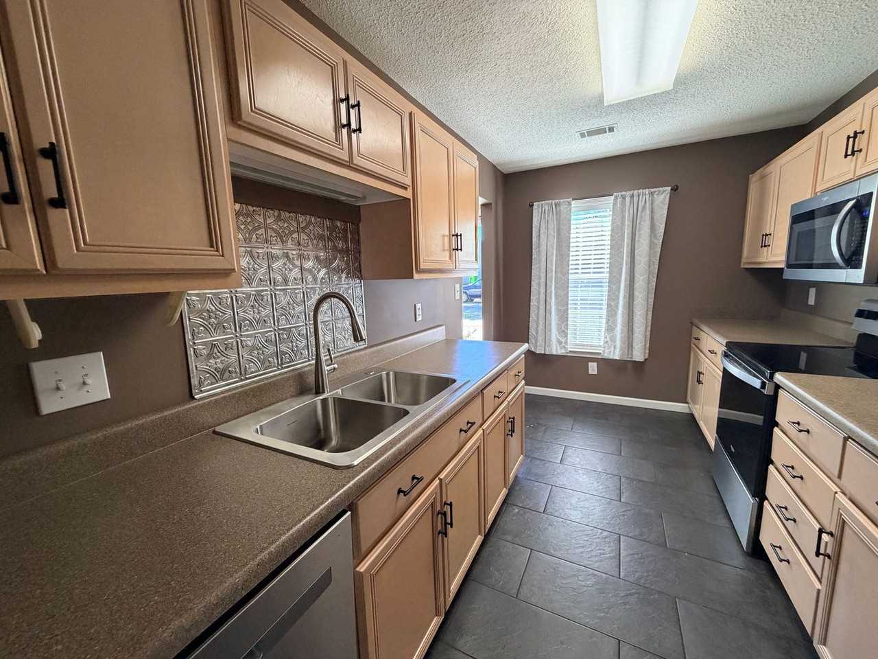 54 Coachtrail Ln - Photo 6 of 31