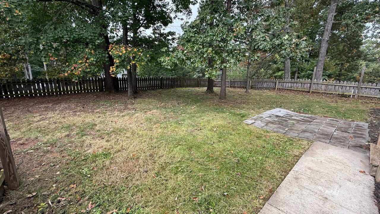 112 Pines Ln - Photo 3 of 11