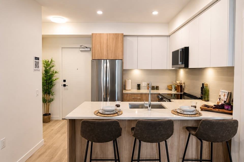 245 Bewicke Avenue - Photo 6 of 9